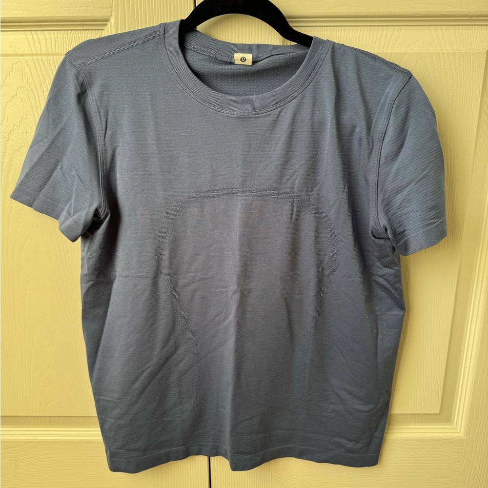 lululemon athletica Blue Short Sleeve Tee